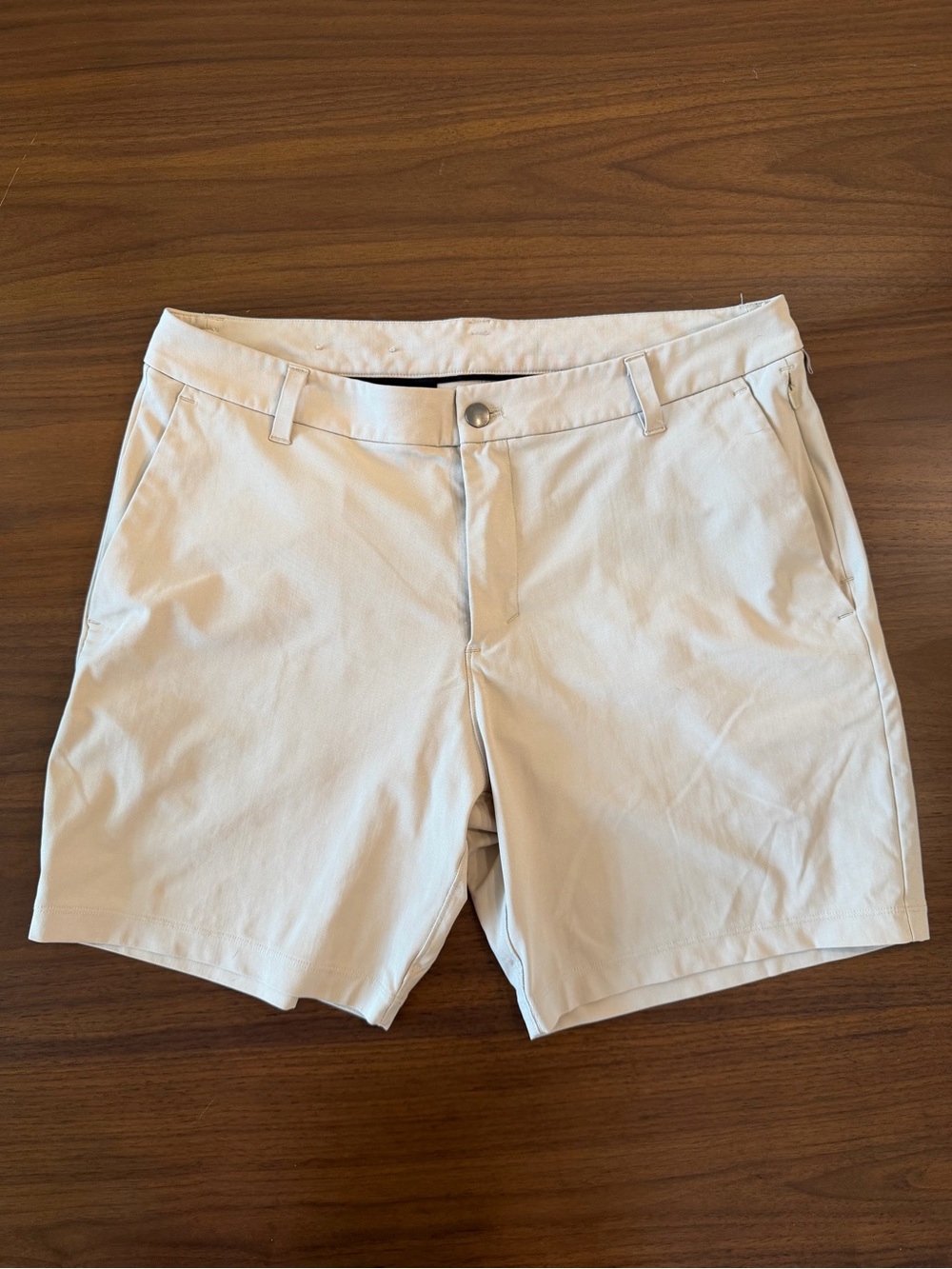 lululemon ABC Classic Short 7” Men’s Size 33 Light Khaki Golf Chino Commission